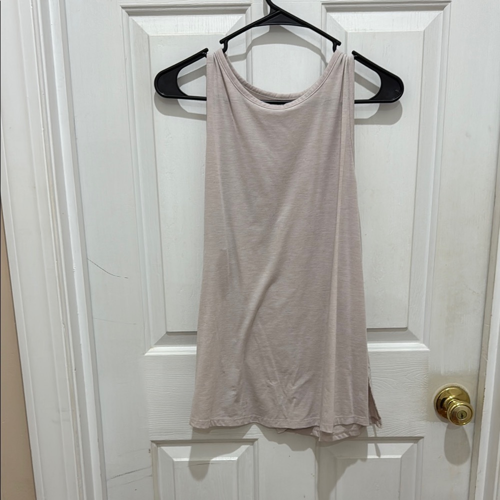 Cream Scoop Neck Sleeveless Tank Top